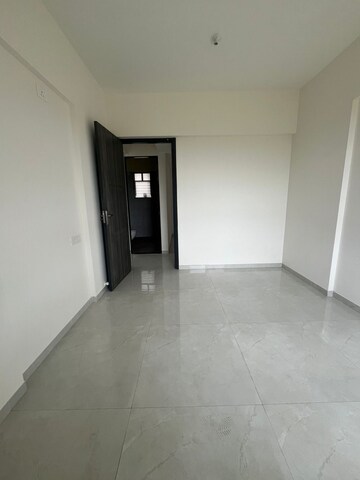 Room in 2 BHK Apartment at Nyati Era, Dhanori – for Rent