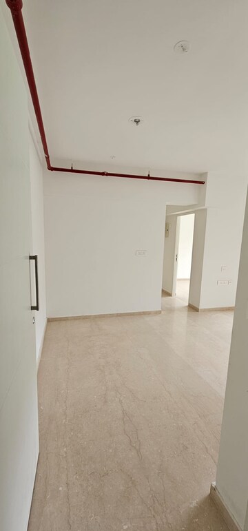 Room in 2 BHK Apartment at Kanakia Silicon Valley, Powai – for Rent