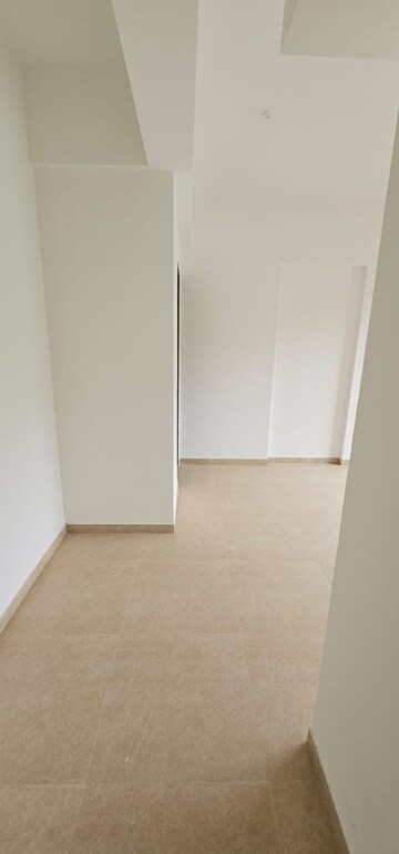 Room in 2 BHK Apartment at Kanakia Silicon Valley, Powai – for Rent