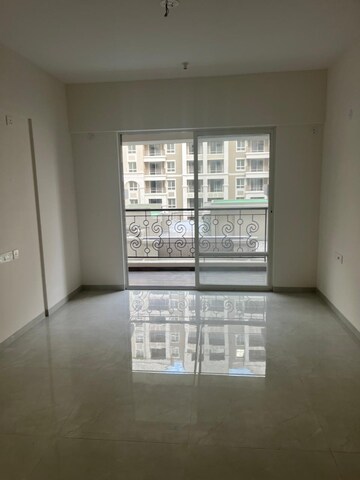 Room in 3 BHK Apartment at Nyati Era, Dhanori – for Rent