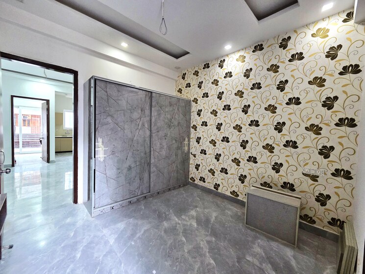 Room, sector 20 3 Bedroom 1360 Sq.Ft. Apartment In Sector 20 Panchkula 9151935