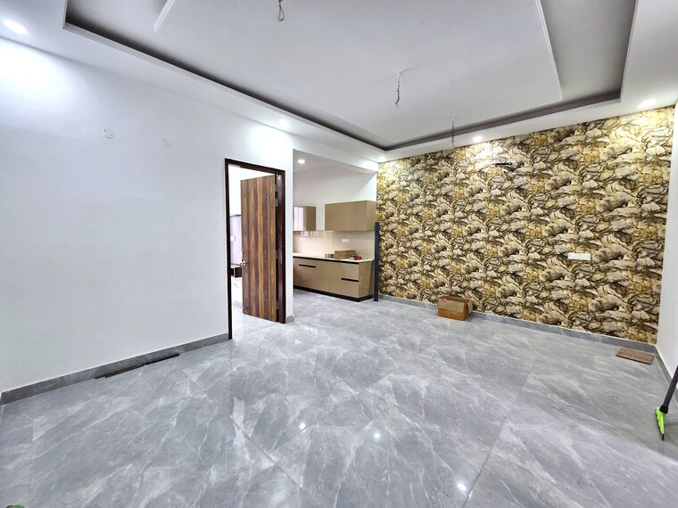 Room, sector 20 3 Bedroom 1360 Sq.Ft. Apartment In Sector 20 Panchkula 9151935