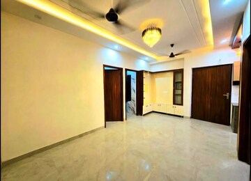 Room in 3 BHK Apartment at Prem Apartment, Pir Machalla – for Sale