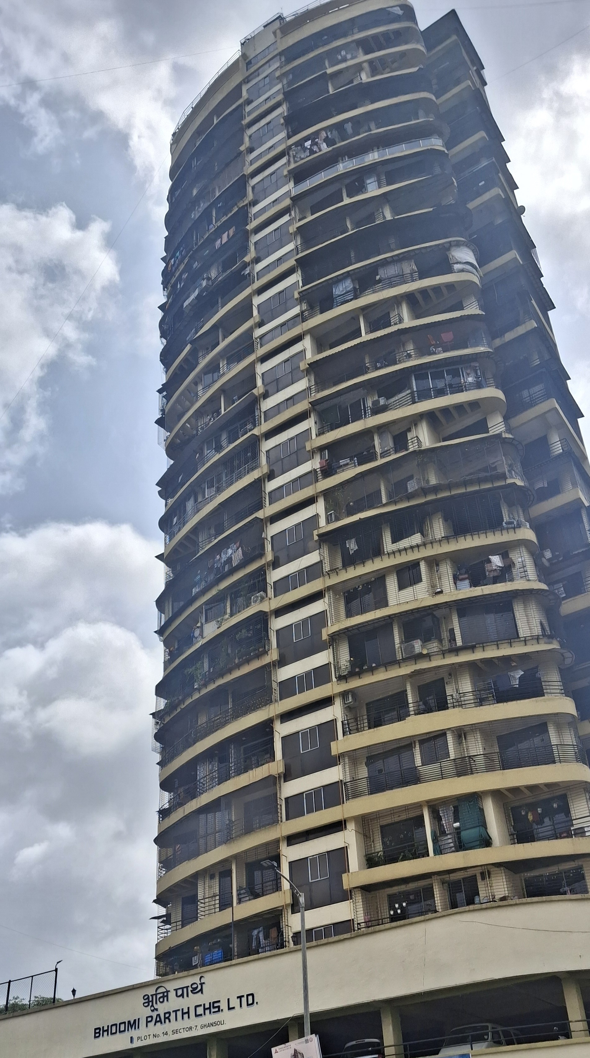 2 BHK Apartment For Rent in Gajra Bhoomi Parth