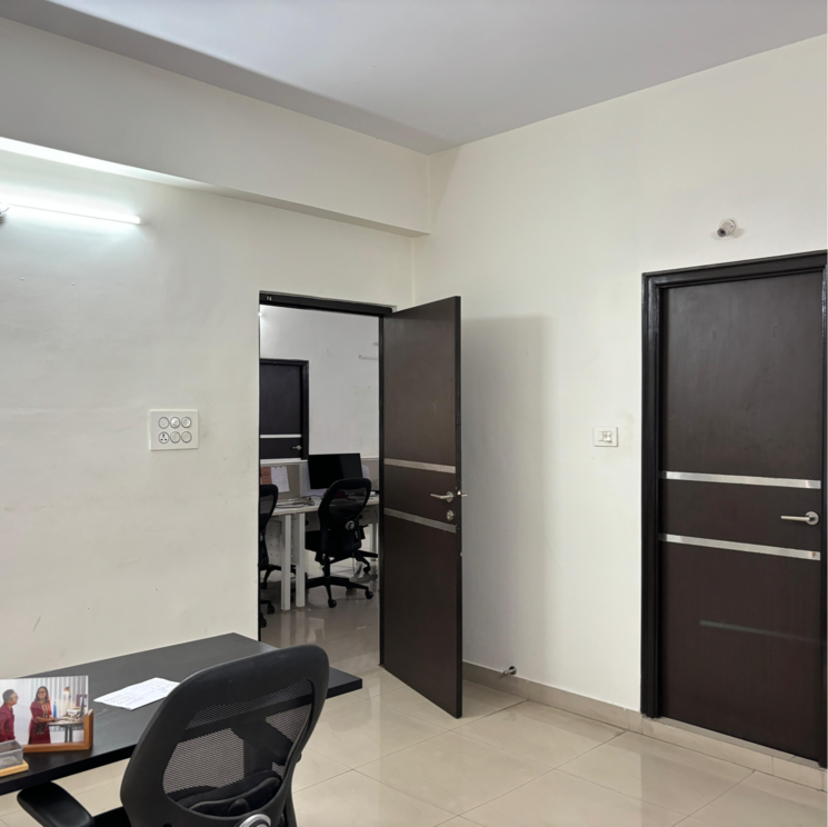 Room, madhapur Commercial Office Space 1850 Sq.Ft. In Madhapur Hyderabad 9151974