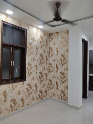 Bedroom in 1.5 BHK Builder Floor at Govindpuri – for Sale