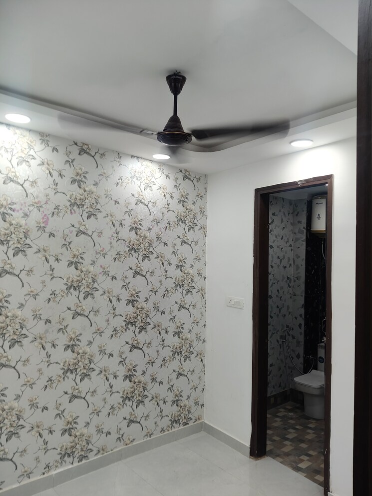 Room, govindpuri 1.5 Bedroom 370 Sq.Ft. Builder Floor In Govindpuri Delhi 9152062