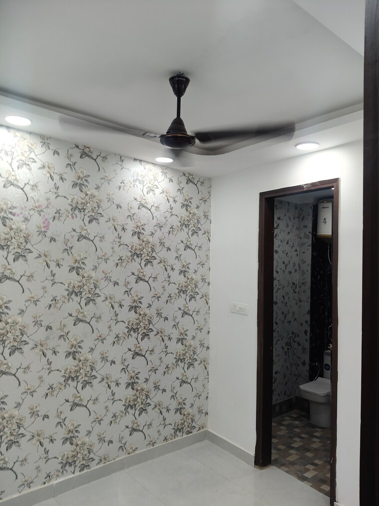 Room, govindpuri 1.5 Bedroom 370 Sq.Ft. Builder Floor In Govindpuri Delhi 9152062