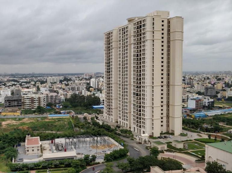 3 BHK + Extra Room Apartment For Sale in Hiranandani Club Meadows