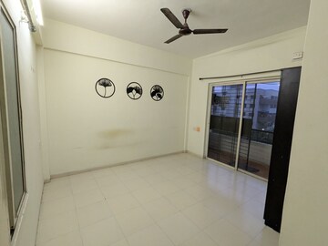 Room in 2 BHK Apartment at Pristine Meadows, Wagholi – for Sale