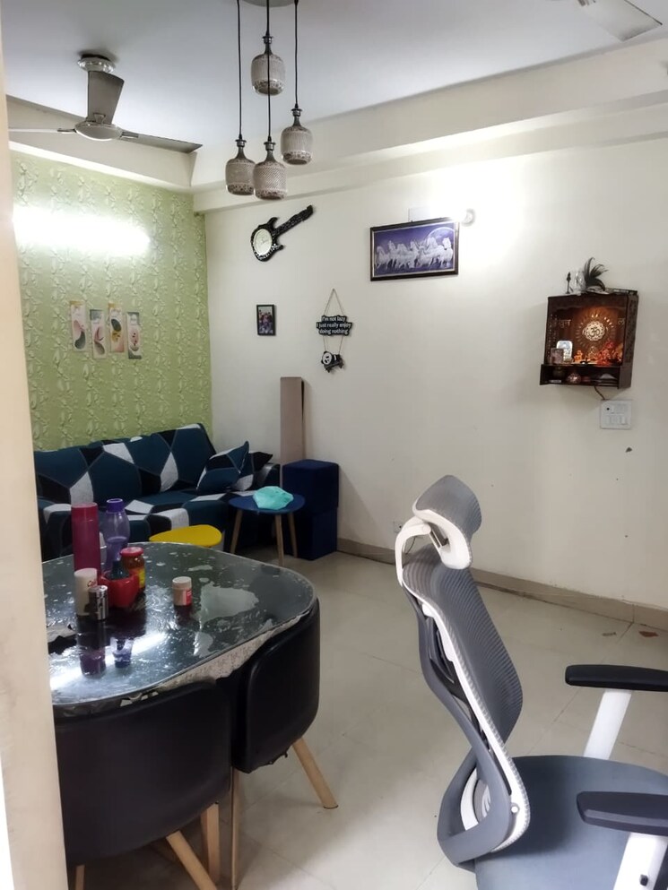 Team Area, gardenia-golf-city 2 Bedroom 950 Sq.Ft. Apartment In Sector 75 Noida 9152095