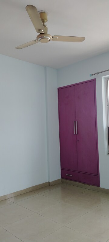 Room in 2 BHK Apartment at Eros Wembley Estate, Sector 50 – for Rent