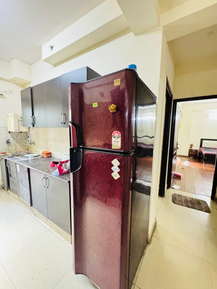 Master Bedroom, amrapali-crystal-homes 3 Bedroom 1375 Sq.Ft. Apartment In Sector 76 Noida 9152099