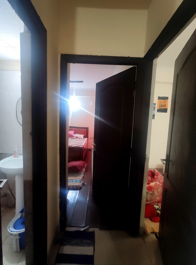 Master Bedroom, gardenia-golf-city 2 Bedroom 950 Sq.Ft. Apartment In Sector 75 Noida 9152103