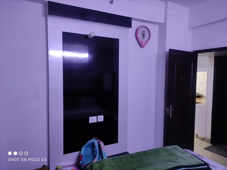 Master Bedroom, amrapali-crystal-homes 3 Bedroom 1700 Sq.Ft. Apartment In Sector 76 Noida 9152105