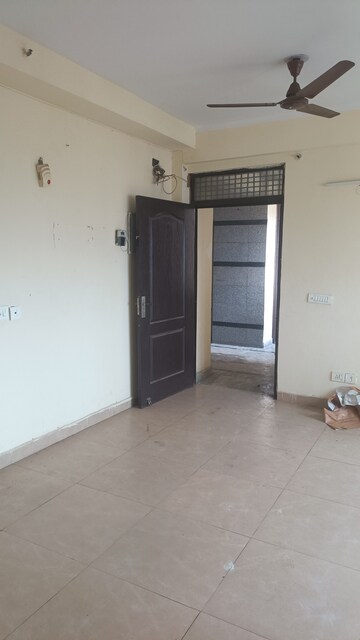 Room in 3 BHK Apartment at Gardenia Gateway, Sector 75 – for Rent