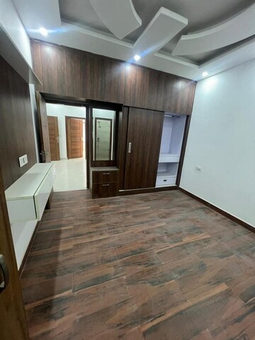 Room in 3 BHK Builder Floor at Pir Machalla – for Sale