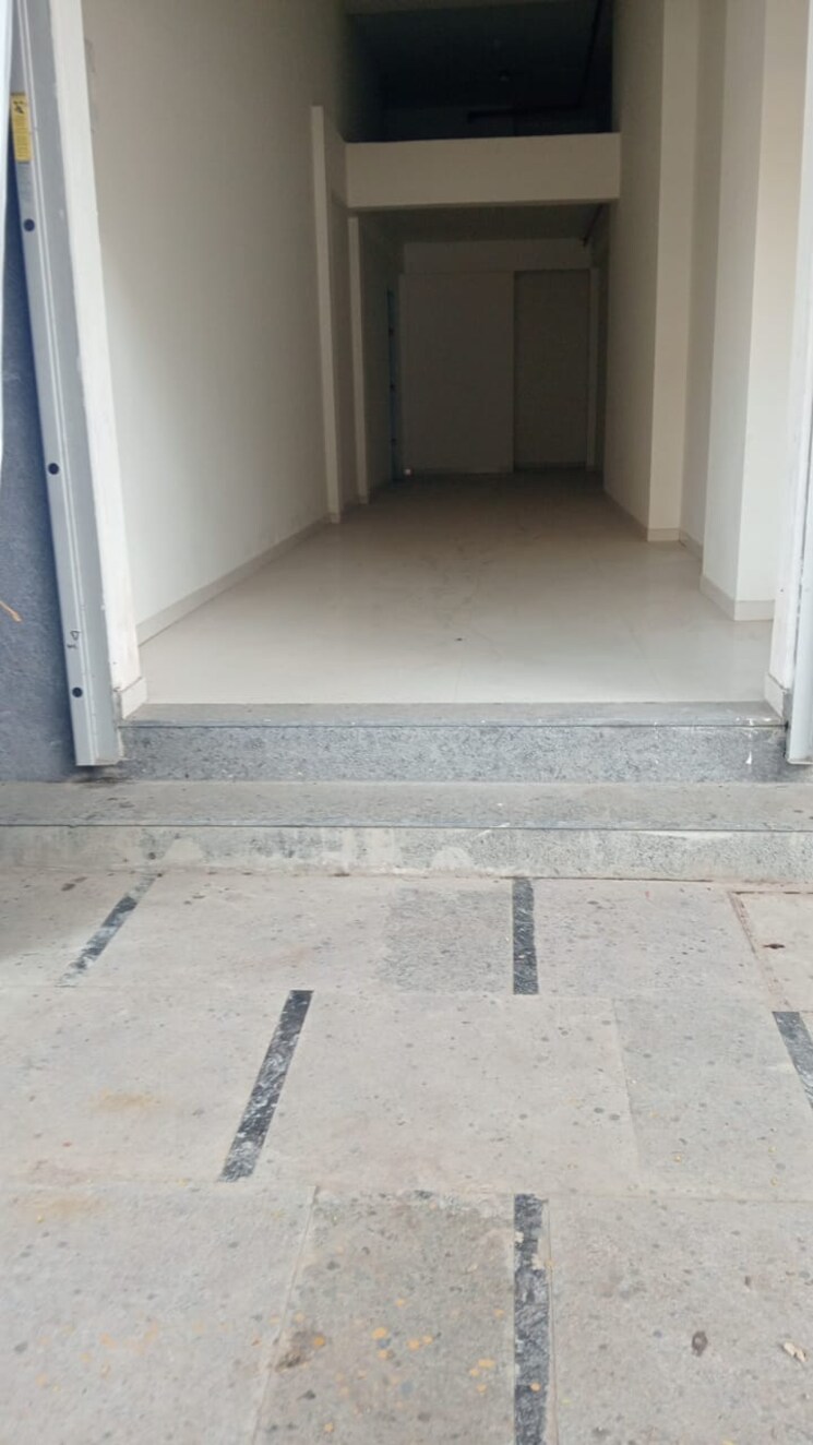 Room, mangesh-bhavan Commercial Shop 220 Sq.Ft. In Dadar West Mumbai 9152138