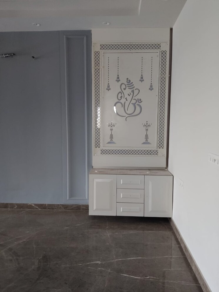 Room, deep-homes-sector-73 2 Bedroom 950 Sq.Ft. Apartment In Sector 73 Noida 9152120