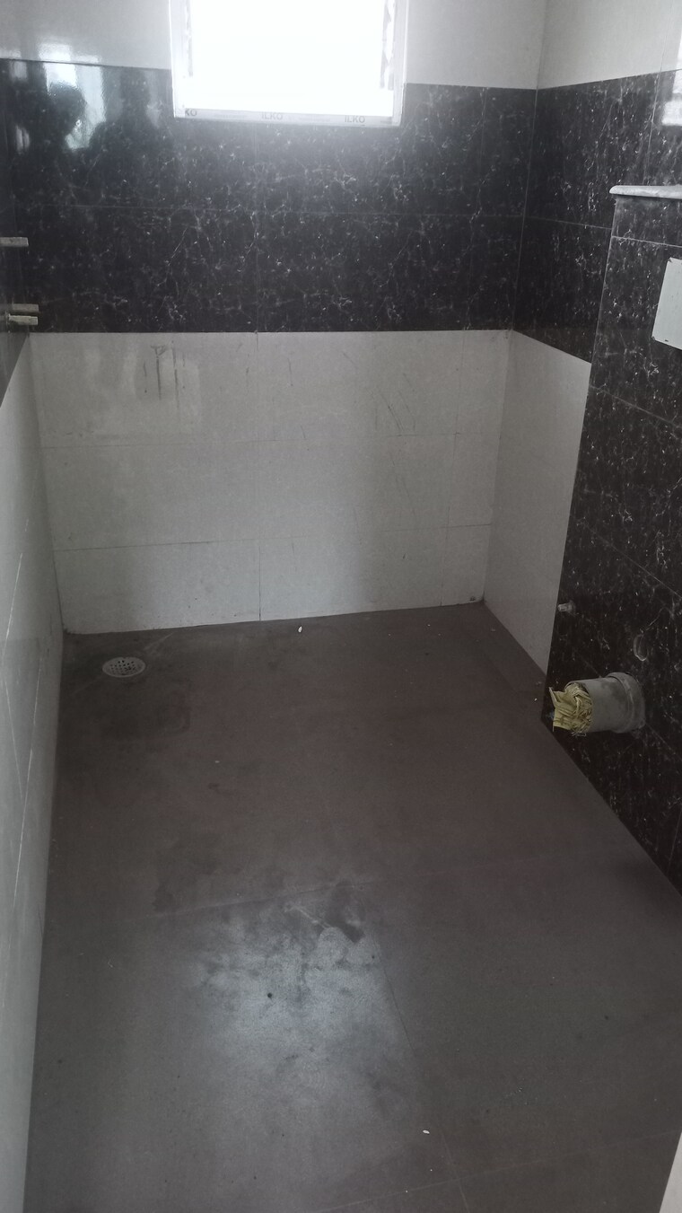 Bathroom, dlf-new-town-heights 2 Bedroom 1262 Sq.Ft. Apartment In Rajarhat New Town Kolkata 9152136
