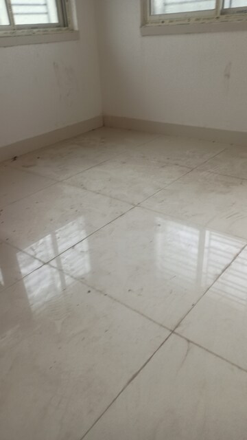 Room in 2 BHK Apartment at Kristi Villa, Chinar Park – for Sale