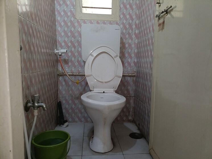 Bathroom, neeta-park 1 Bedroom 550 Sq.Ft. Apartment In Yerawada Pune 9152141