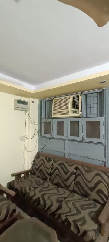 2 BHK Builder Floor For Rent in Rohini