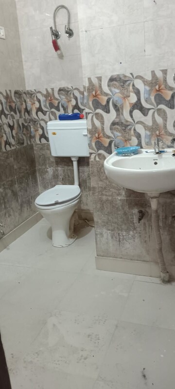 Bathroom in 1 BHK Builder Floor at Laxmi Homes, Shahberi – for Rent