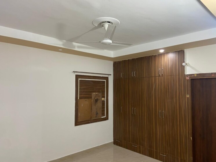 Room, gomti nagar 3 Bedroom 1753 Sq.Ft. Apartment In Gomti Nagar Lucknow 9152257