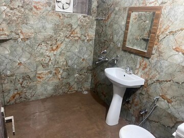 Bathroom in 3 BHK Apartment at Gomti Nagar – for Rent