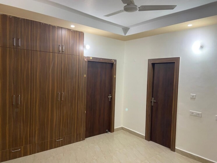 Room, gomti nagar 3 Bedroom 1753 Sq.Ft. Apartment In Gomti Nagar Lucknow 9152257