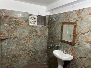 Bathroom in 3 BHK Apartment at Gomti Nagar – for Rent