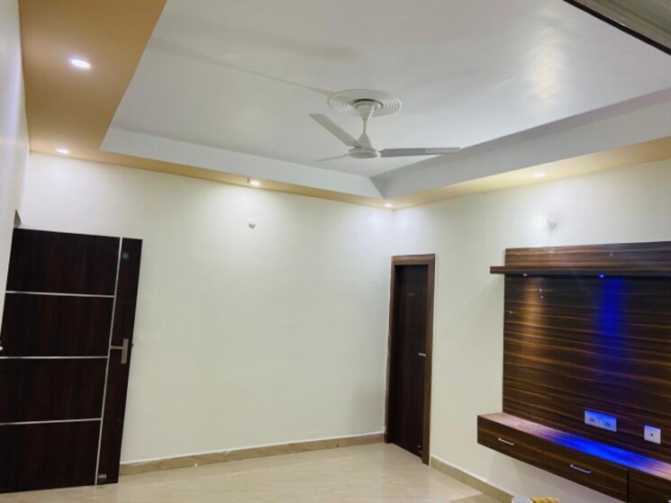 Room, gomti nagar 3 Bedroom 1753 Sq.Ft. Apartment In Gomti Nagar Lucknow 9152257