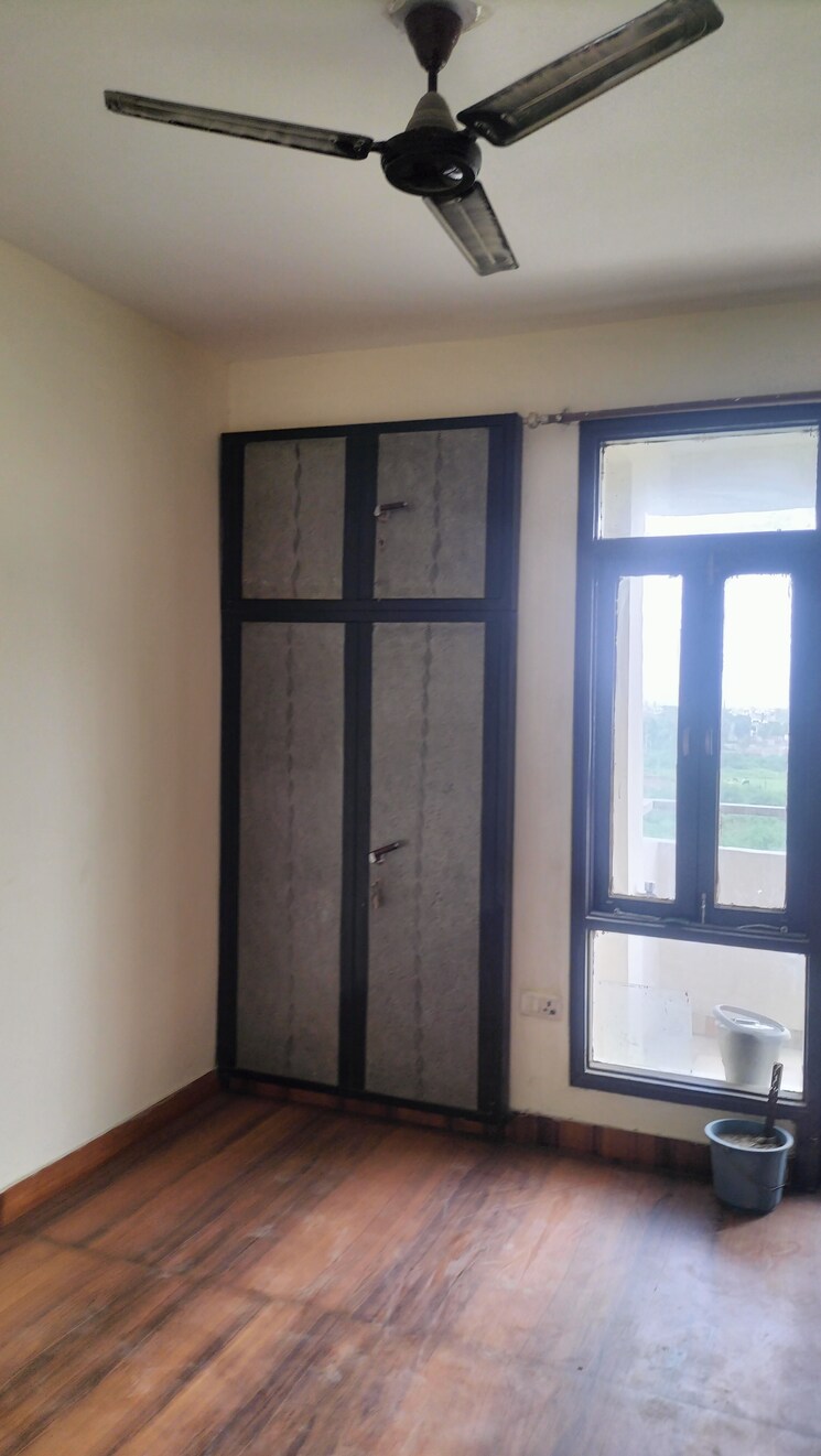 Room, srs-royal-hills 2 Bedroom 1025 Sq.Ft. Apartment In Sector 87 Faridabad 9152194