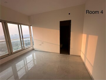 Room in 3 BHK Apartment at Serenity Heights, Malad West – for Rent