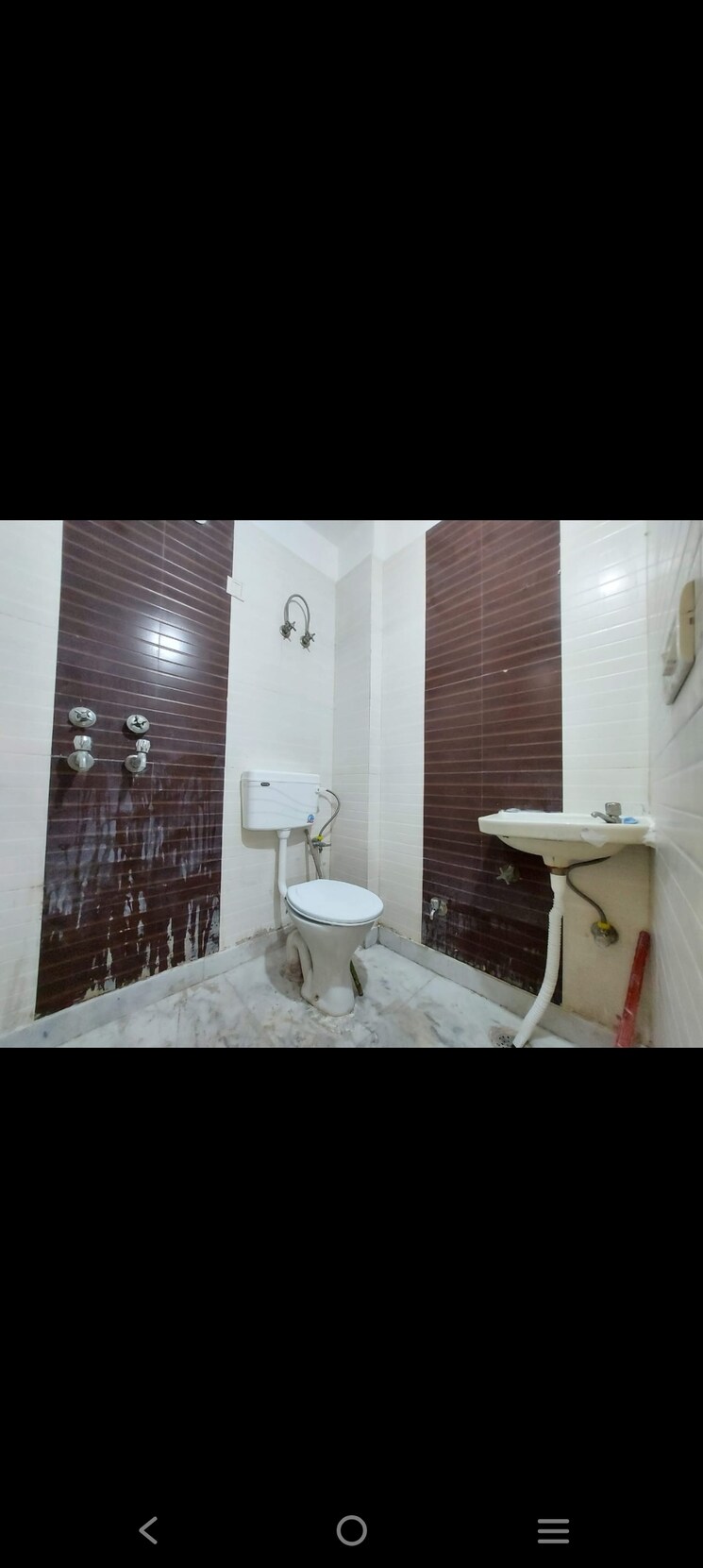 Bathroom, saket 2 Bedroom 950 Sq.Ft. Builder Floor In Saket Delhi 9152325