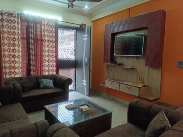 Living Room in 3 BHK Builder Floor at Green Fields Colony – for Rent