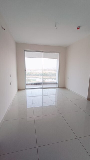 Room in 2 BHK Apartment at Bora Ville, Kharadi – for Sale