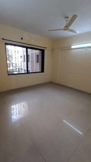Room in 2 BHK Apartment at Bora Ville, Kharadi – for Sale