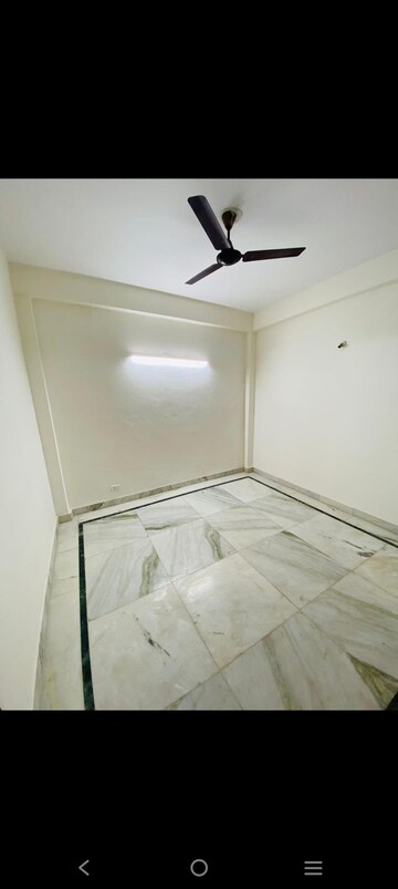 Room in 2 BHK Builder Floor at Saket – for Rent