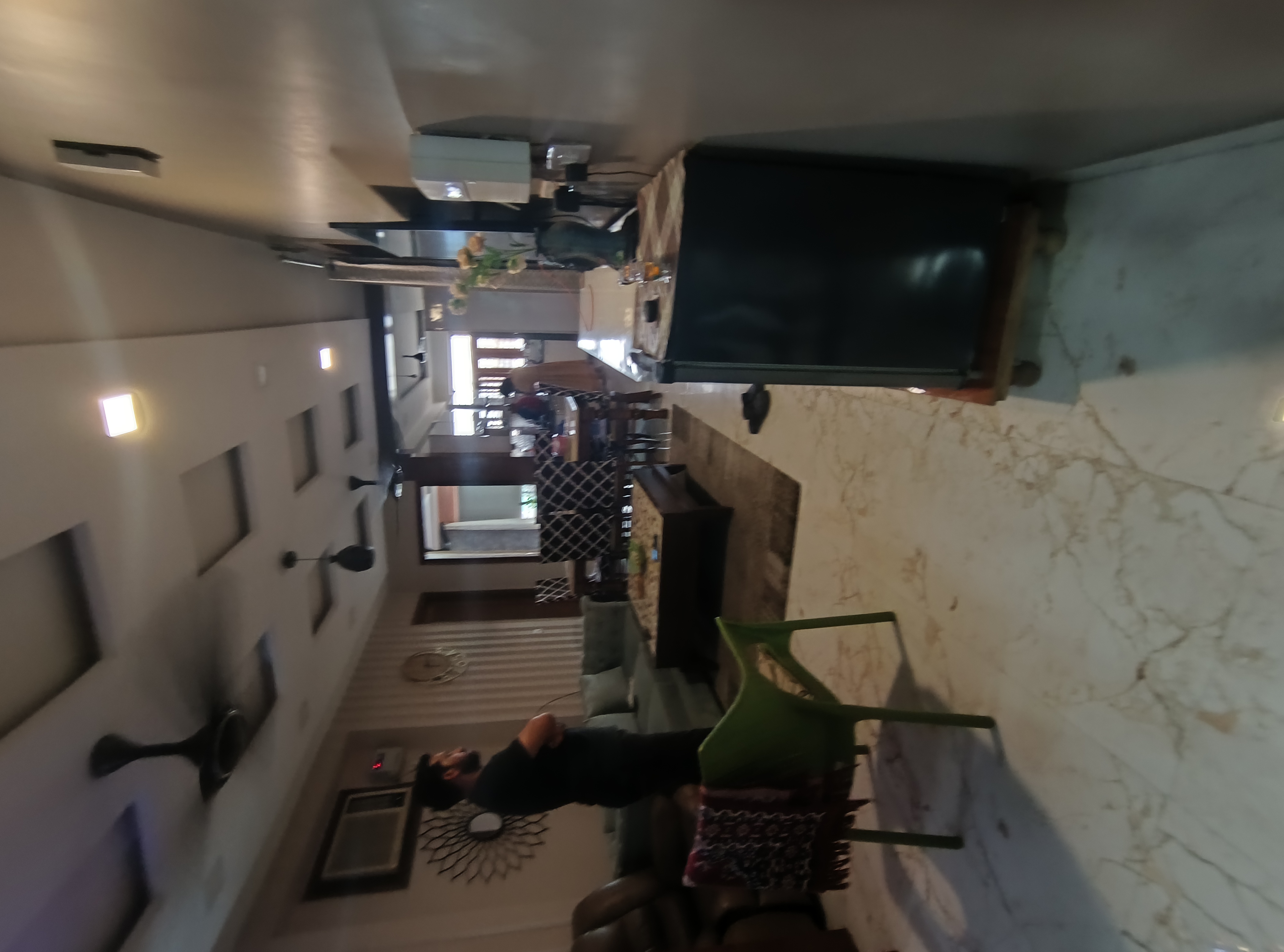 3 BHK + Pooja Room,Servant Room,Study Room,Extra Room Builder Floor For Rent in Green Fields Colony