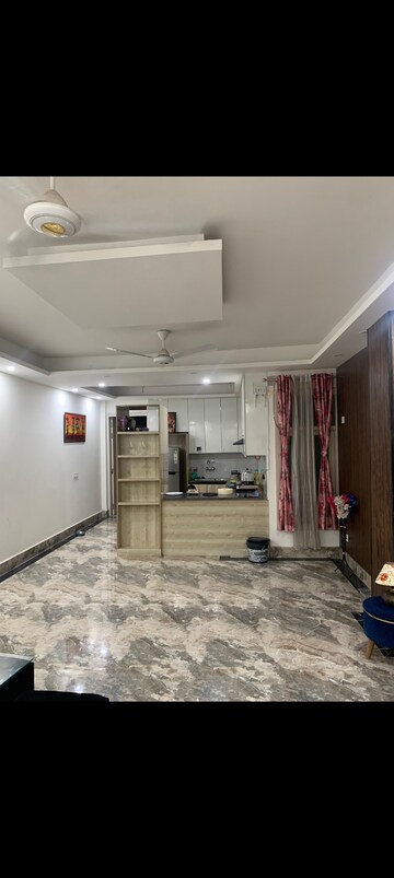 Parking in 3 BHK Builder Floor at Saket – for Rent