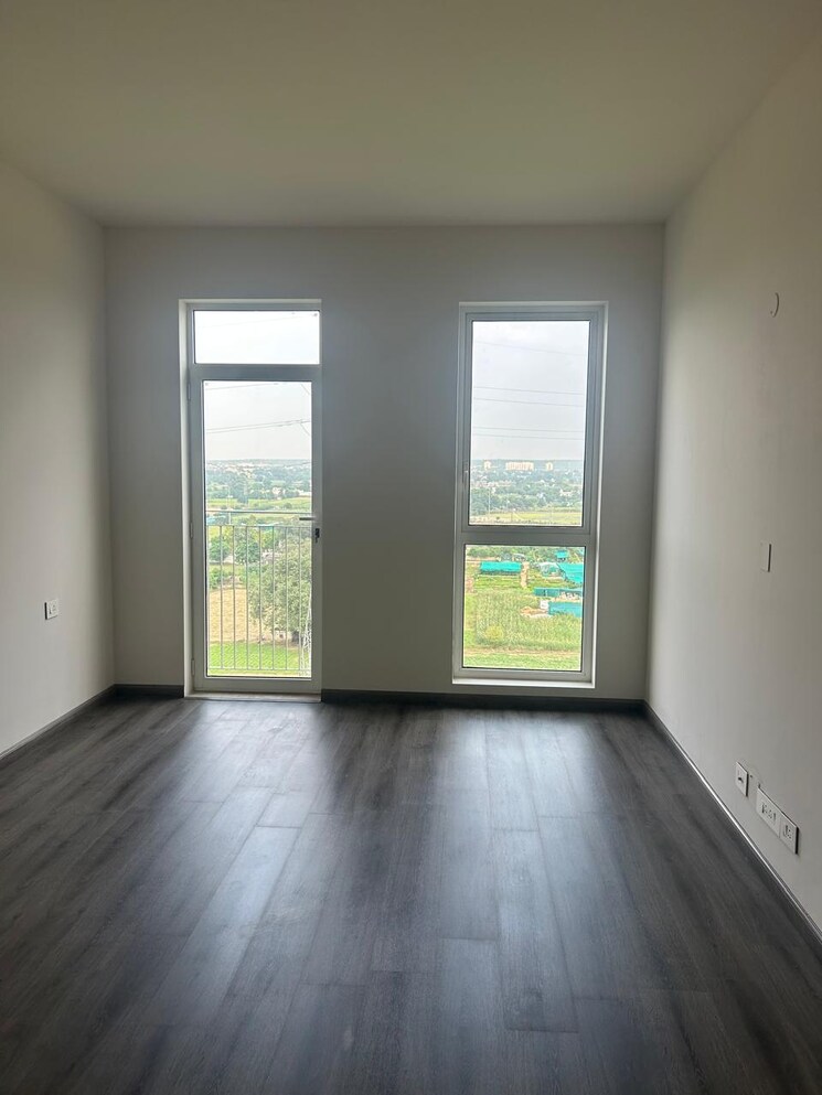 Room, ss-almeria 3 Bedroom 2000 Sq.Ft. Builder Floor In Sector 84 Gurgaon 9152468