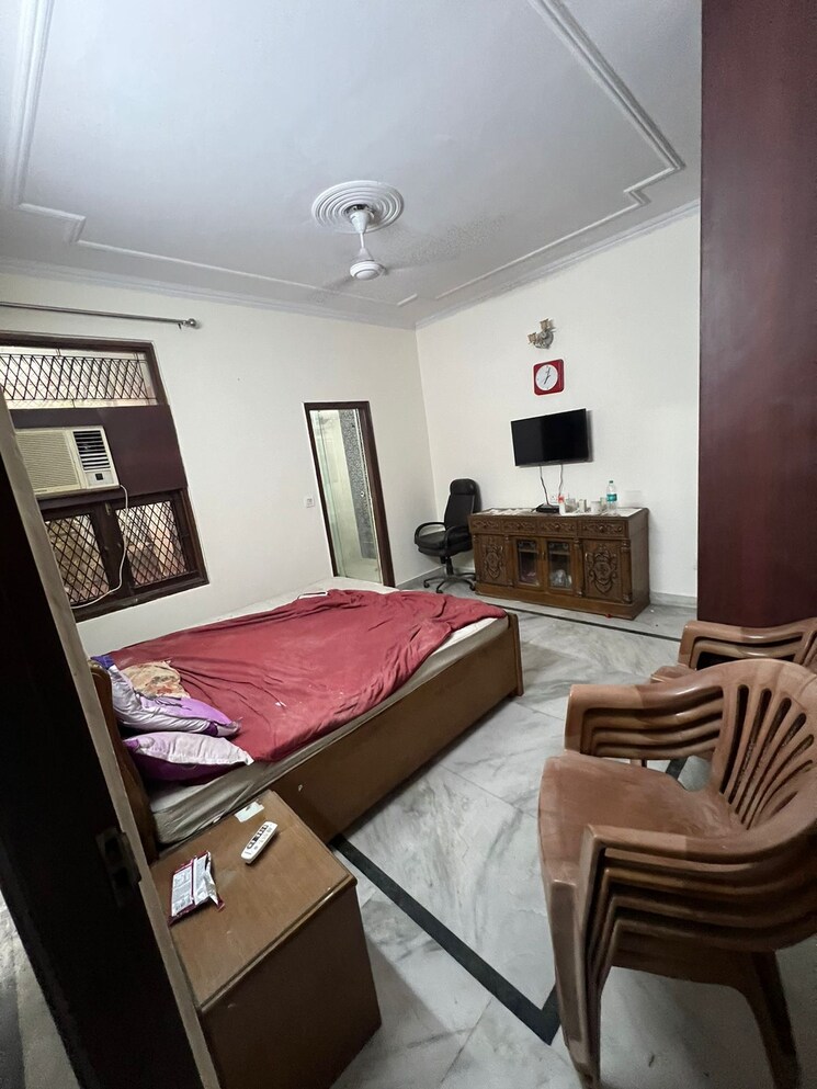 Bedroom, patel nagar 3 Bedroom 1200 Sq.Ft. Builder Floor In Patel Nagar Delhi 9152472