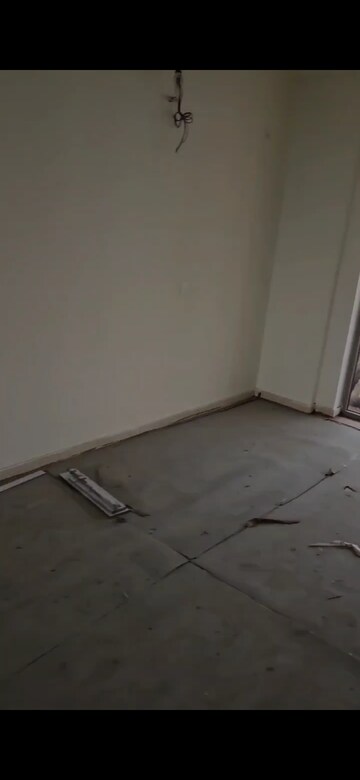 Room in 4 BHK Apartment at Chintels Serenity, Sector 109 – for Rent