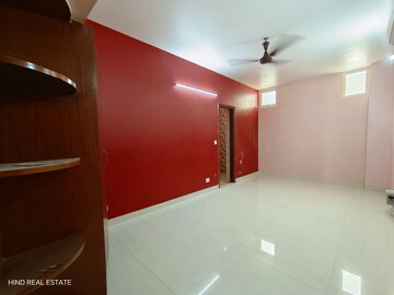 Room in 3 BHK Apartment at Vasant Kunj – for Rent