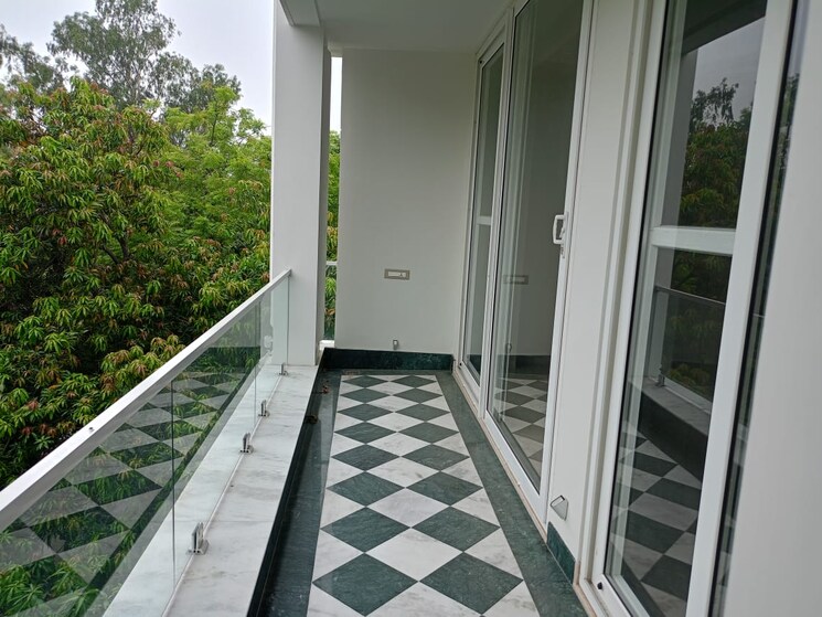 Balcony, rajouri garden 3 Bedroom 200 Sq.Yd. Builder Floor In Rajouri Garden Delhi 9152583