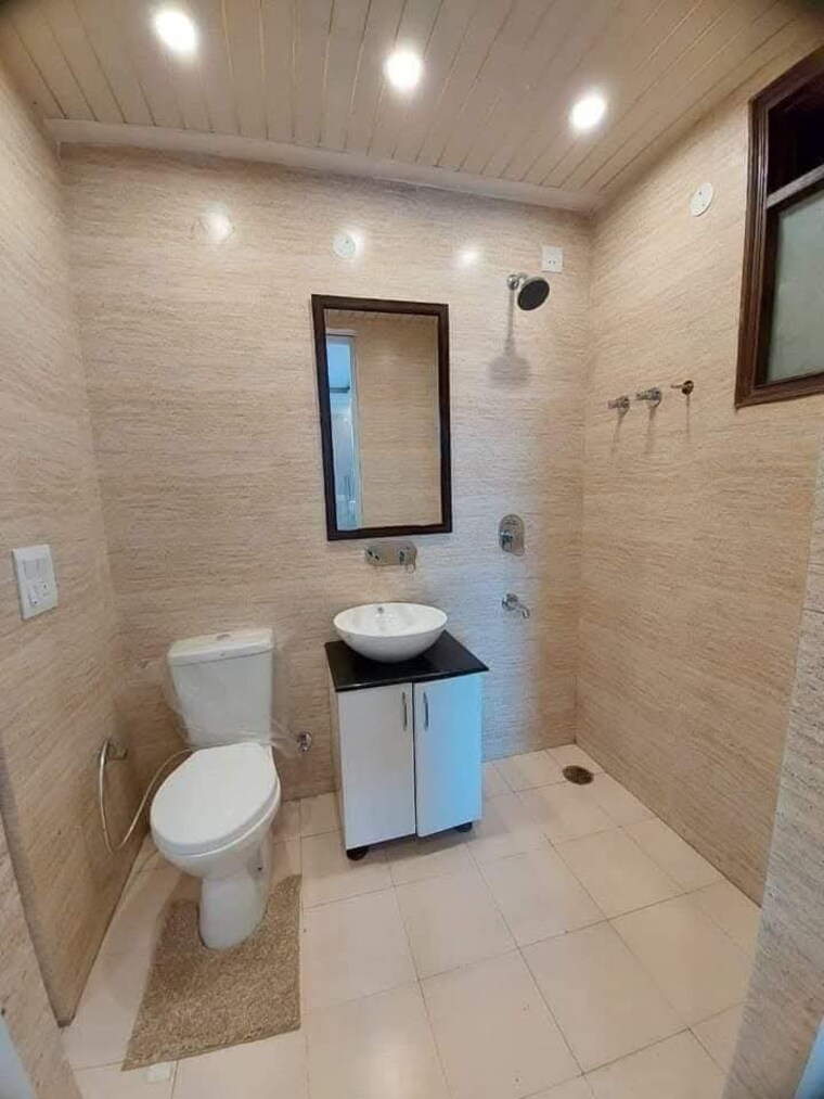 Bathroom, pir machalla 3 Bedroom 1790 Sq.Ft. Apartment In Pir Machalla Zirakpur 9152571