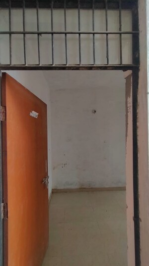 Bathroom in 1.5 BHK Apartment at Sector 10 Greater Noida – for Sale