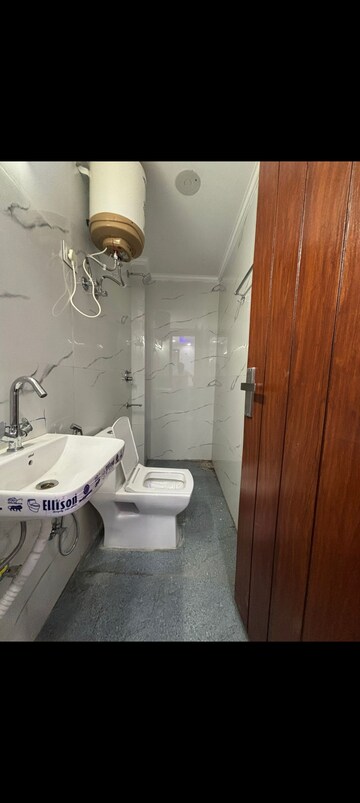 Bathroom in 1 BHK Builder Floor at Saket – for Rent